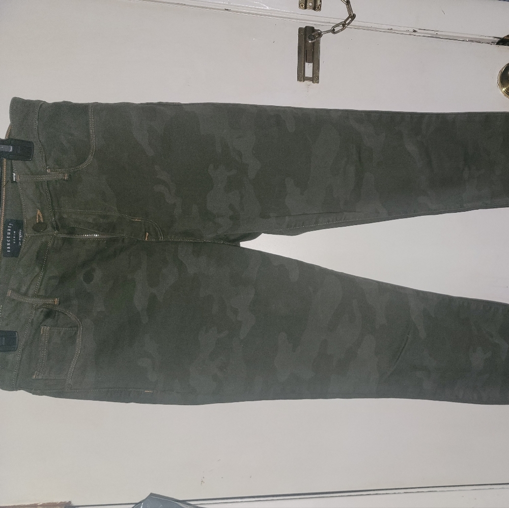 Sanctuary green camo skinny jeans. Size 10/30